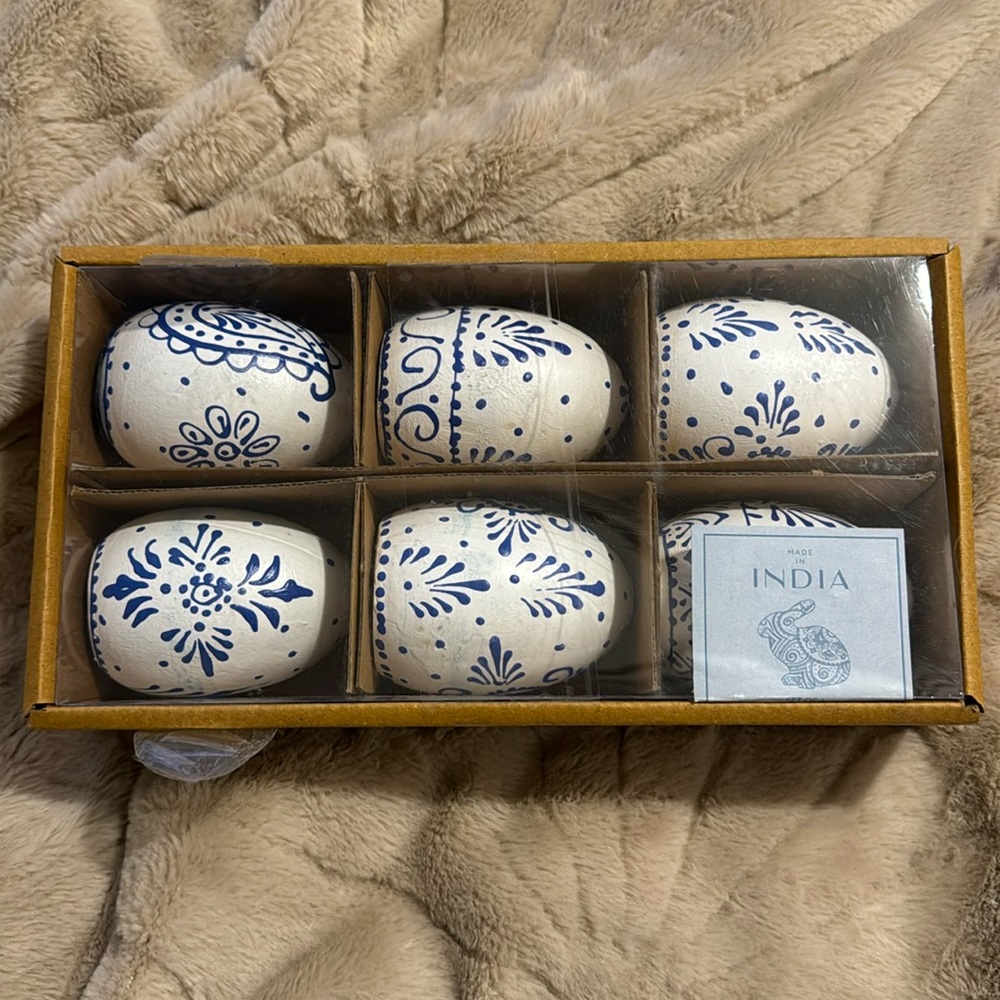 Elegant White and Blue Holiday Ornaments Set
